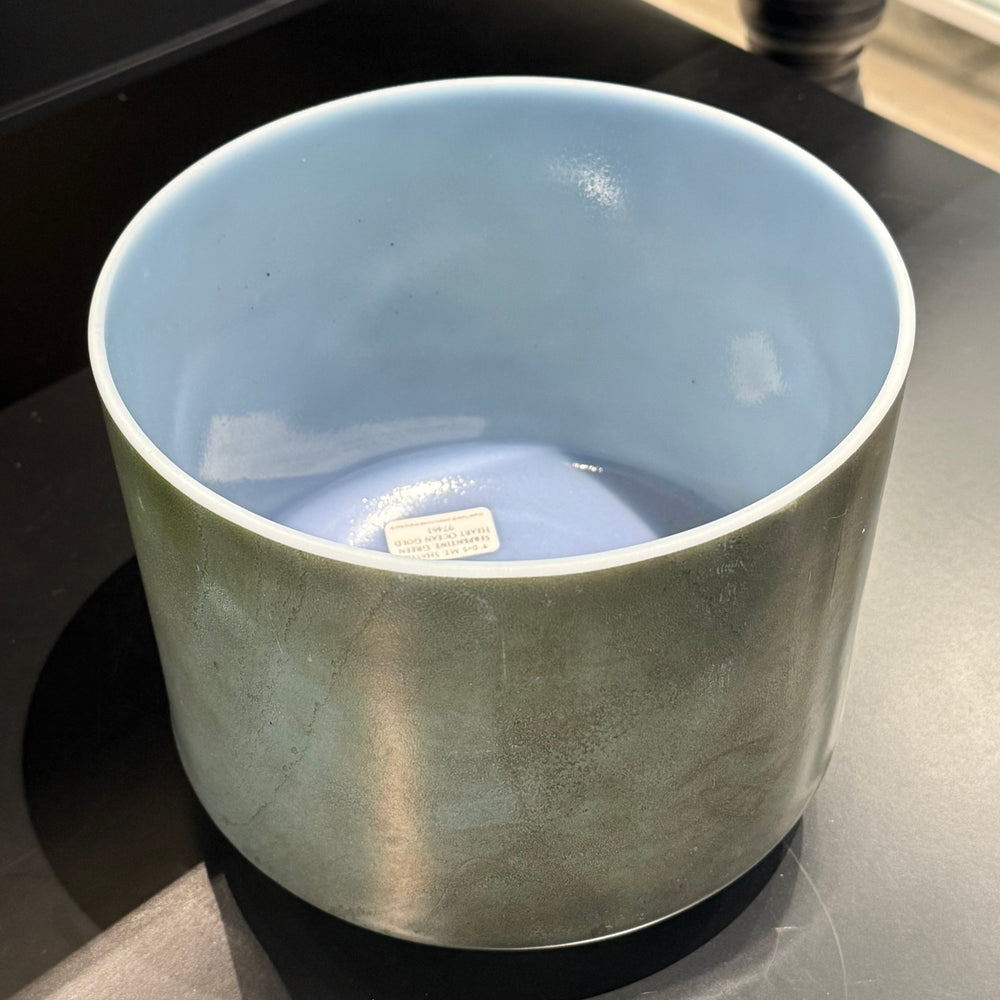 9" D+5 Mt. Shasta Serpentine, Green Heart Ocean Gold 97461 Crystal Tones® Alchemy Crystal Singing Bowl